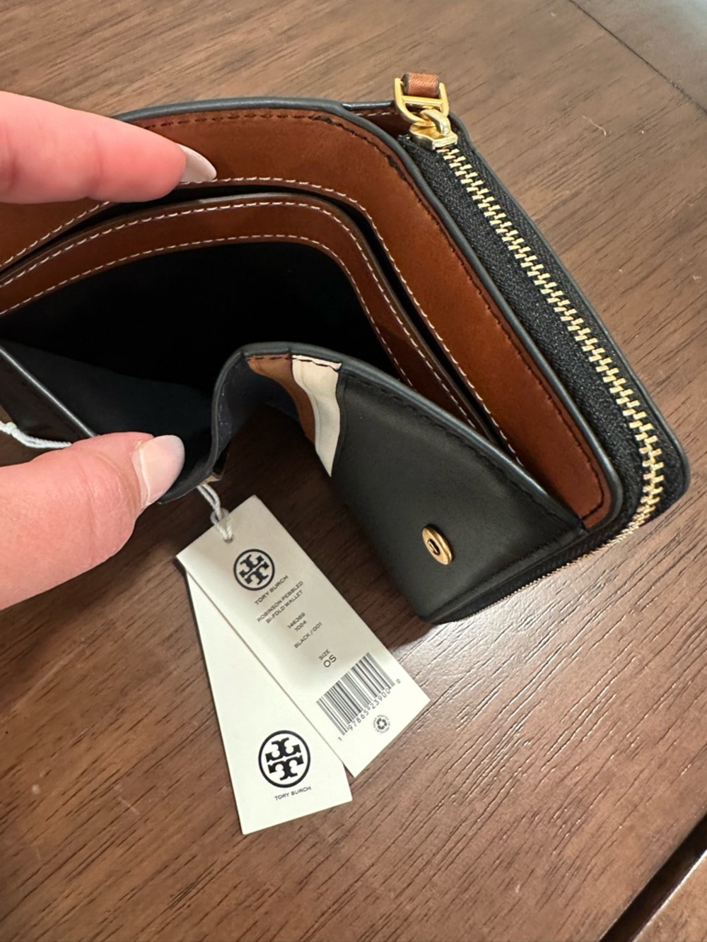 Tory Burch Black Robinson Pebbled Leather Zip-Around Bi-fold Wallet w Gold Logo - Picture 4 of 6